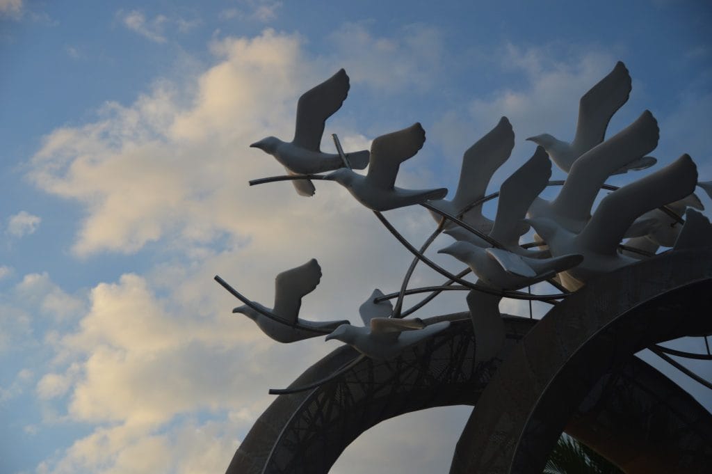 Bird Sculpture Pattaya Beach November 2016 © Luchia Houghton